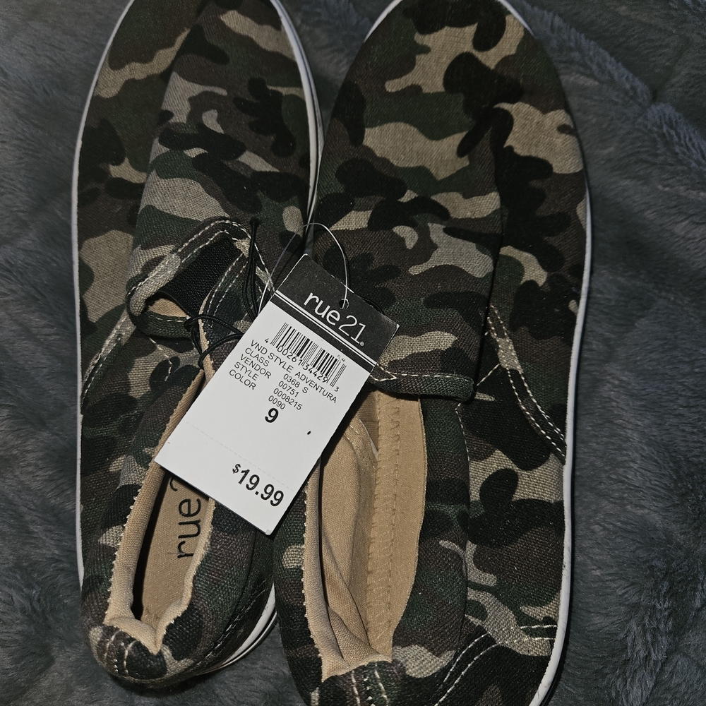 Rue21 Green Camouflage Slip-On Shoes